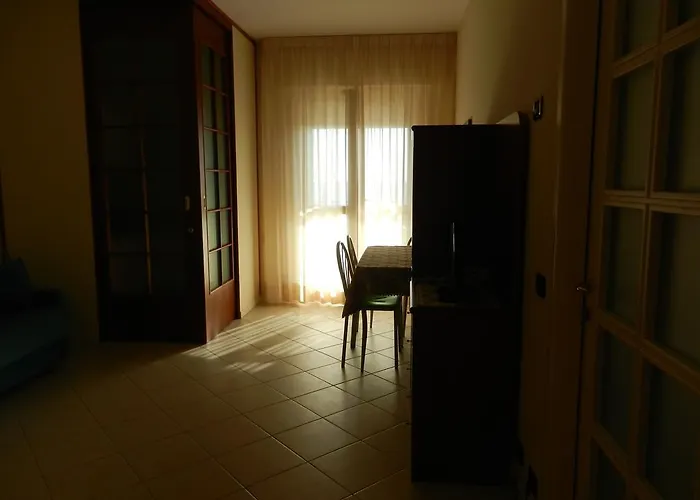 アパートホテル Xenia