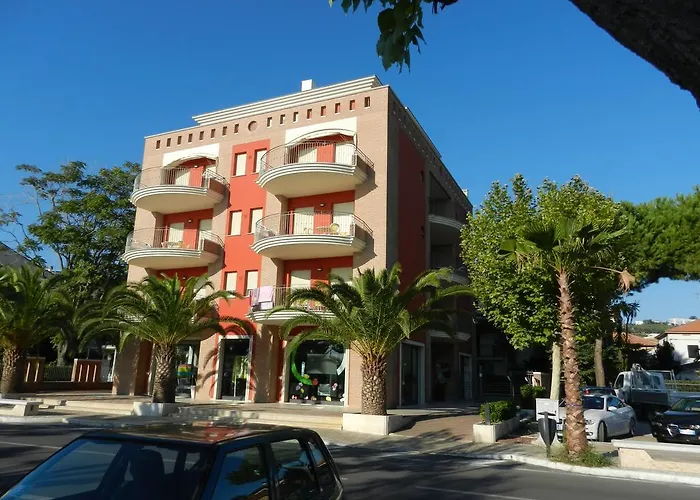 アパートホテル Xenia 4*